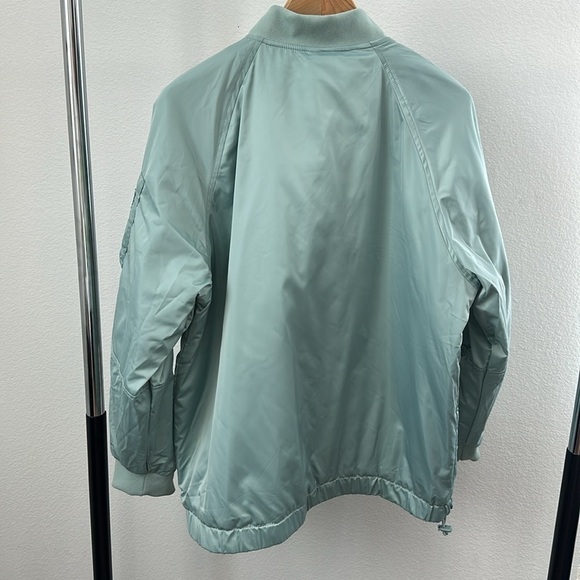 Water resistant new day by target med light green/ mint green jacket w/ pockets - Picture 2 of 7